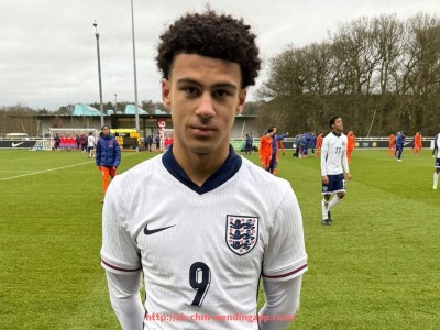 问鼎娱乐官网-法甲转会市场动态追踪：中场核心与锋线补强的博弈